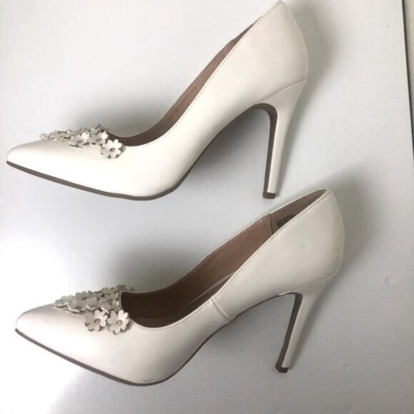 Lauren Conrad Women's White Petal Flowers High Heel Pumps  Size 9.5 M - Picture 5 of 11